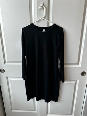 Old Navy Women’s Sz. L Black Long-Sleeve Crewneck Shift Dress